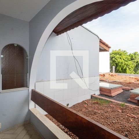 Casa à venda com 385m², 5 quartos e 6 vagas Casa à venda com 385m², 5 quartos e 6 vagasVaranda do Quarto 2