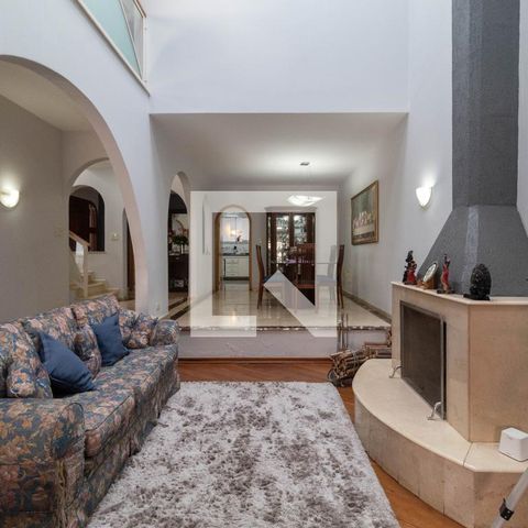 Casa à venda com 385m², 5 quartos e 6 vagas Casa à venda com 385m², 5 quartos e 6 vagasSala 2
