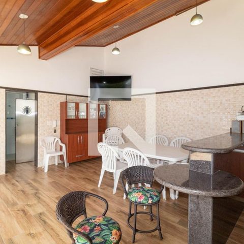 Casa à venda com 385m², 5 quartos e 6 vagas Casa à venda com 385m², 5 quartos e 6 vagasChurrasqueira