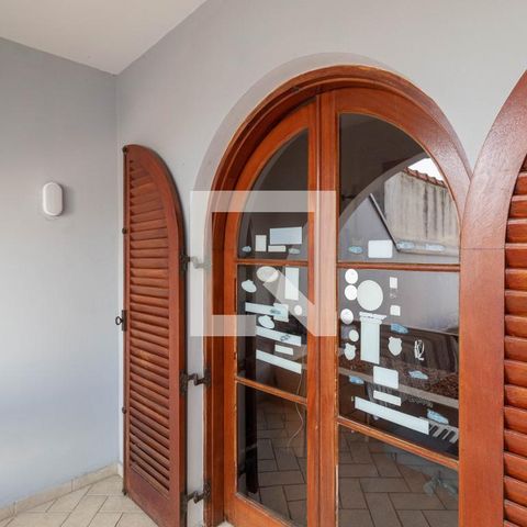 Casa à venda com 385m², 5 quartos e 6 vagas Casa à venda com 385m², 5 quartos e 6 vagasVaranda do Quarto 2
