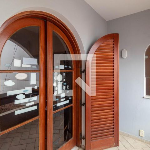 Casa à venda com 385m², 5 quartos e 6 vagas Casa à venda com 385m², 5 quartos e 6 vagasVaranda do Quarto 2