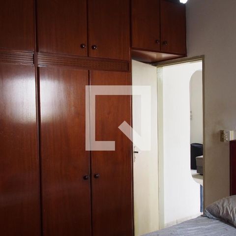 Casa à venda com 400m², 2 quartos e 10 vagasQuarto 2 - Suíte