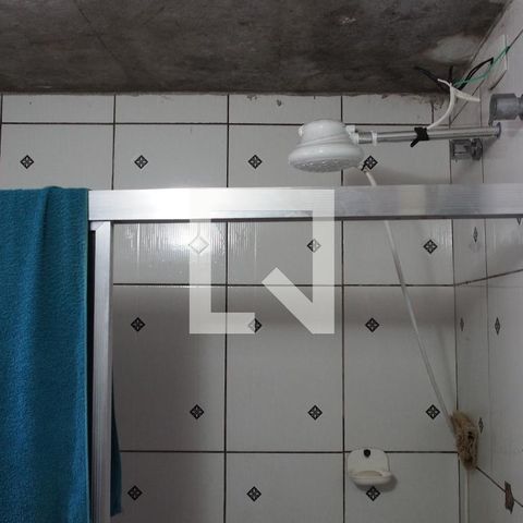 Casa à venda com 400m², 2 quartos e 10 vagasBanheiro da Suíte 2