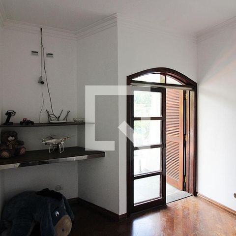 Casa à venda com 344m², 4 quartos e 6 vagasQuarto 2