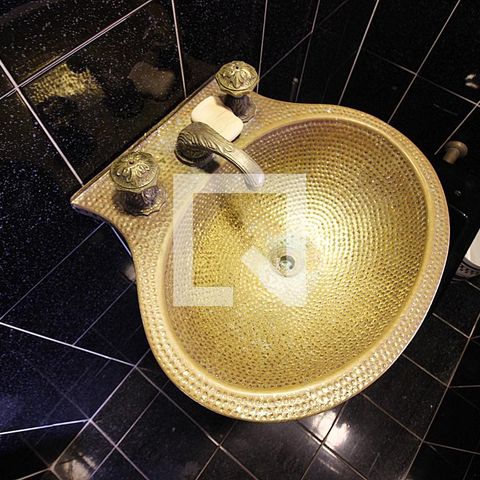 Casa à venda com 344m², 4 quartos e 6 vagasLavabo