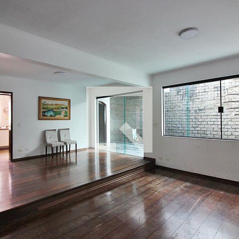 Casa à venda com 344m², 4 quartos e 6 vagasSala 