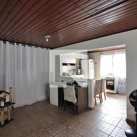 Casa à venda com 344m², 4 quartos e 6 vagasSala Edícula  
