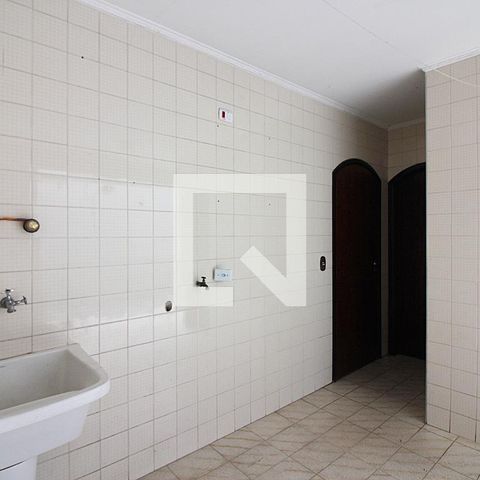 Casa à venda com 344m², 4 quartos e 6 vagasÁrea de Serviço