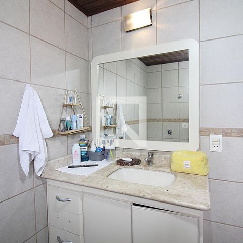 Casa à venda com 344m², 4 quartos e 6 vagasBanheiro Edícula  
