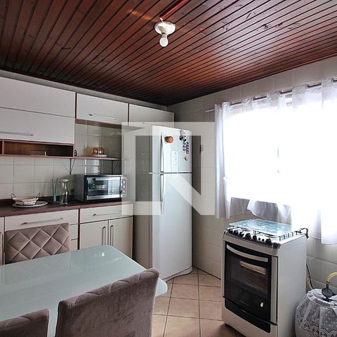 Casa à venda com 344m², 4 quartos e 6 vagasCozinha  Edícula  