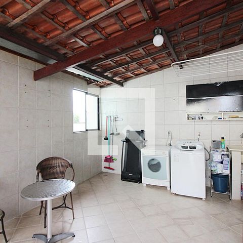 Casa à venda com 344m², 4 quartos e 6 vagasÁrea de Serviço Edícula  