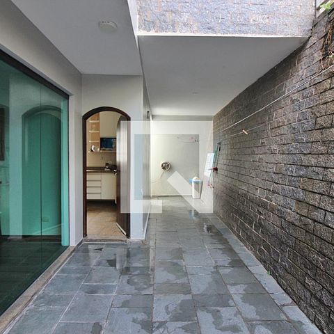 Casa à venda com 344m², 4 quartos e 6 vagasSala Varanda 