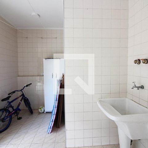 Casa à venda com 344m², 4 quartos e 6 vagasÁrea de Serviço