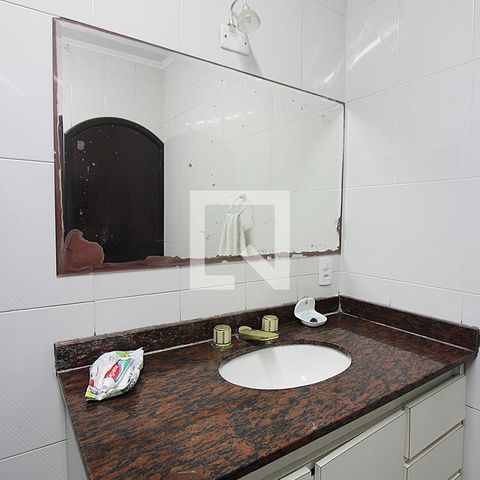 Casa à venda com 344m², 4 quartos e 6 vagasBanheiro Social