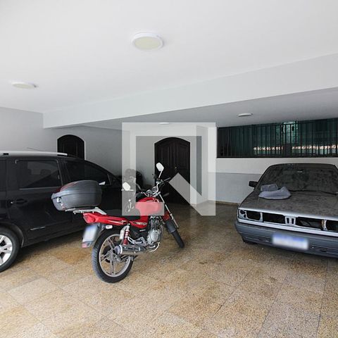 Casa à venda com 344m², 4 quartos e 6 vagasGaragem