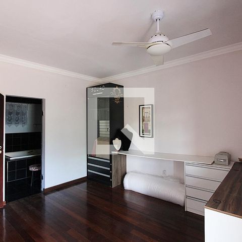 Casa à venda com 344m², 4 quartos e 6 vagasQuarto 1 - Suíte