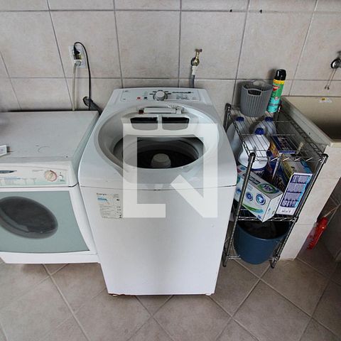 Casa à venda com 344m², 4 quartos e 6 vagasÁrea de Serviço Edícula  