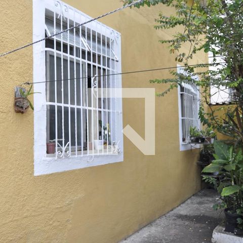 Casa à venda com 150m², 2 quartos e sem vagaÁrea externa 