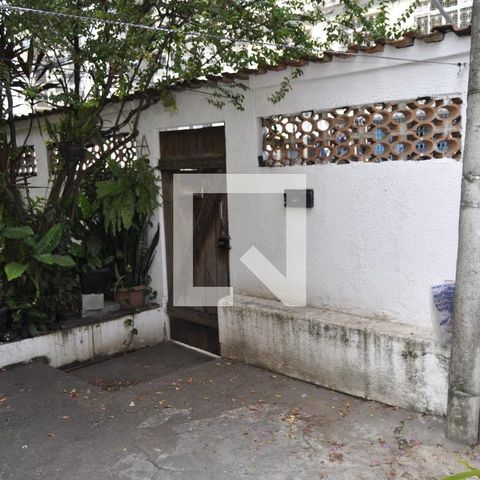 Casa à venda com 150m², 2 quartos e sem vagaÁrea externa 