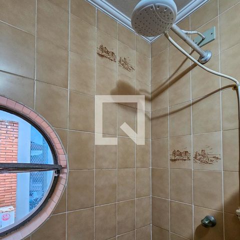 Casa para alugar com 450m², 5 quartos e 6 vagas Casa para alugar com 450m², 5 quartos e 6 vagasBanheiro da Suíte 1