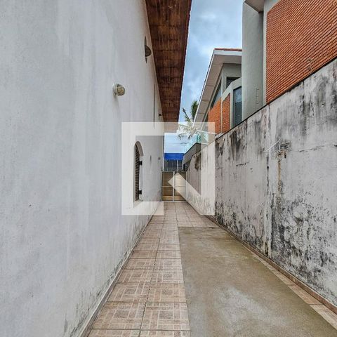 Casa para alugar com 450m², 5 quartos e 6 vagas Casa para alugar com 450m², 5 quartos e 6 vagasQuintal