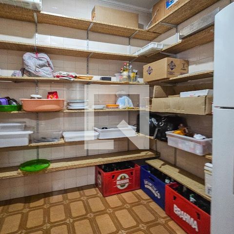 Casa para alugar com 450m², 5 quartos e 6 vagas Casa para alugar com 450m², 5 quartos e 6 vagasCozinha