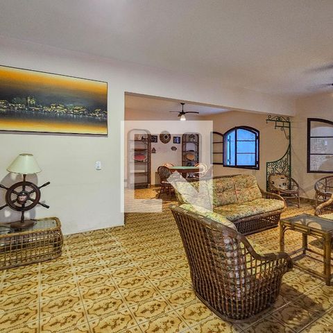 Casa para alugar com 450m², 5 quartos e 6 vagas Casa para alugar com 450m², 5 quartos e 6 vagasSala