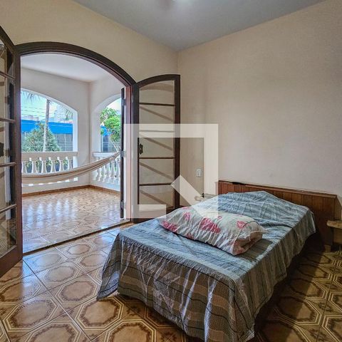Casa para alugar com 450m², 5 quartos e 6 vagas Casa para alugar com 450m², 5 quartos e 6 vagasSuíte 1
