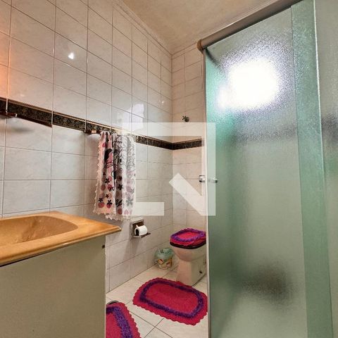 Casa à venda com 203m², 3 quartos e 2 vagasBanheiro 2