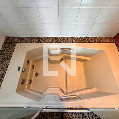 Casa à venda com 203m², 3 quartos e 2 vagasBanheiro da Suíte