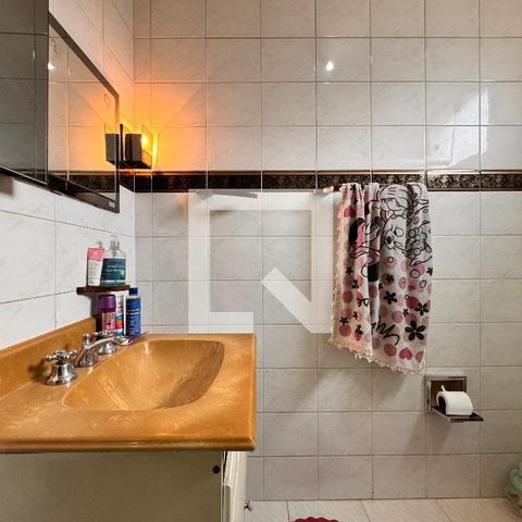 Casa à venda com 203m², 3 quartos e 2 vagasBanheiro 2