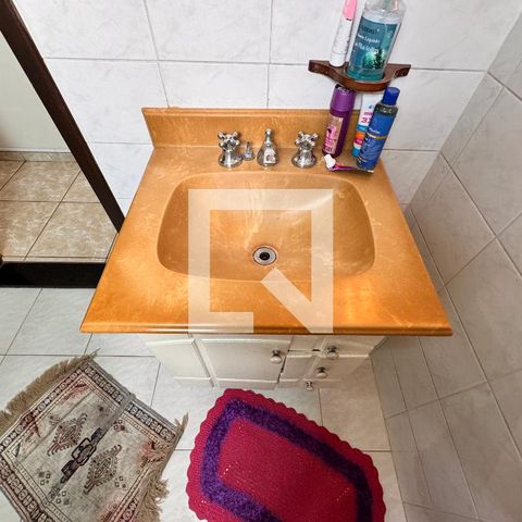 Casa à venda com 203m², 3 quartos e 2 vagasBanheiro 2
