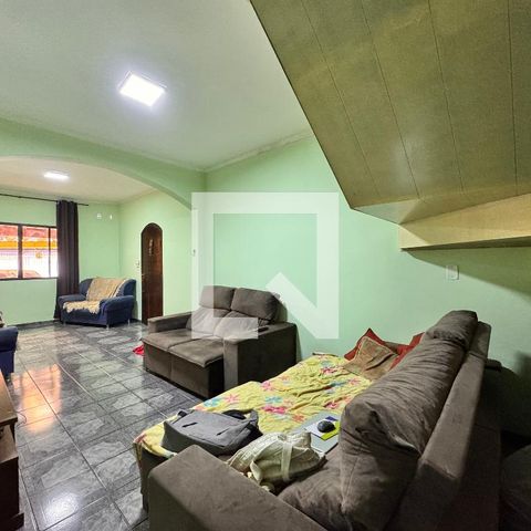 Casa à venda com 203m², 3 quartos e 2 vagasSala