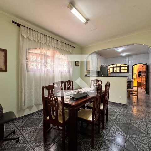 Casa à venda com 203m², 3 quartos e 2 vagasCopa