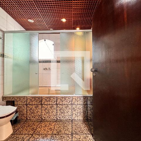 Casa à venda com 203m², 3 quartos e 2 vagasBanheiro da Suíte