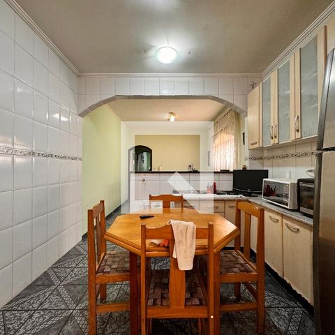 Casa à venda com 203m², 3 quartos e 2 vagasCozinha