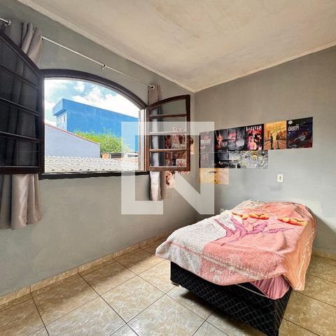 Casa à venda com 203m², 3 quartos e 2 vagasQuarto 1