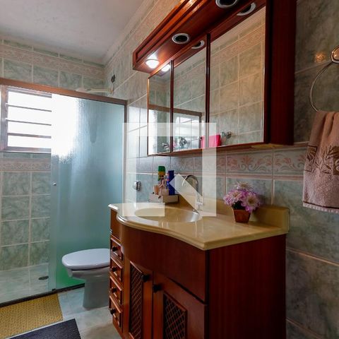 Casa à venda com 180m², 3 quartos e 3 vagasBanheiro