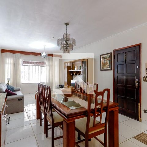 Casa à venda com 180m², 3 quartos e 3 vagasSala