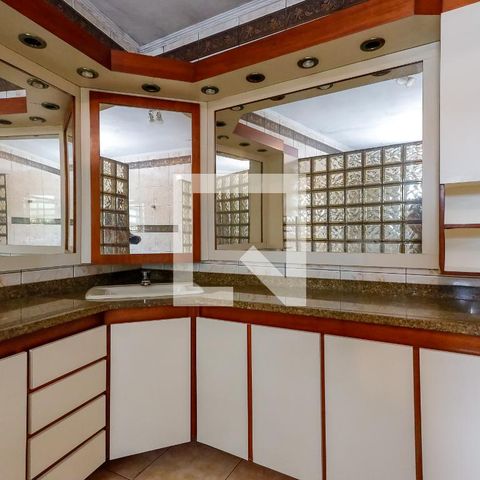 Casa à venda com 180m², 3 quartos e 3 vagasBanheiro da Suíte