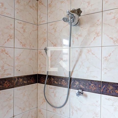 Casa à venda com 180m², 3 quartos e 3 vagasBanheiro da Suíte