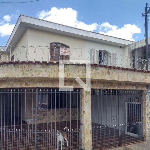 Casa à venda com 180m², 3 quartos e 3 vagasFachada