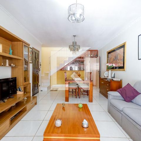 Casa à venda com 180m², 3 quartos e 3 vagasSala