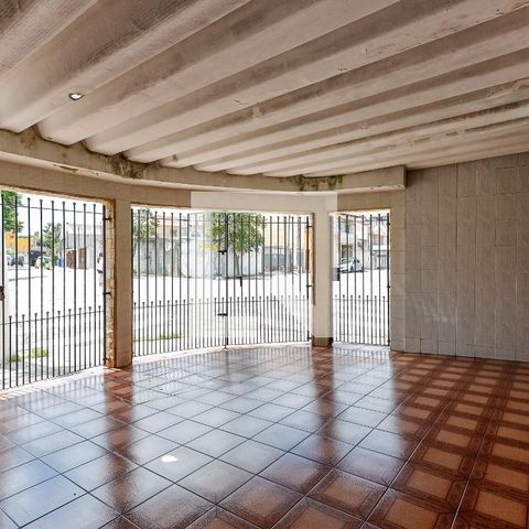 Casa à venda com 180m², 3 quartos e 3 vagasGaragem