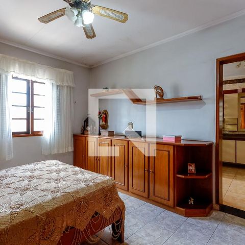 Casa à venda com 180m², 3 quartos e 3 vagasSuíte