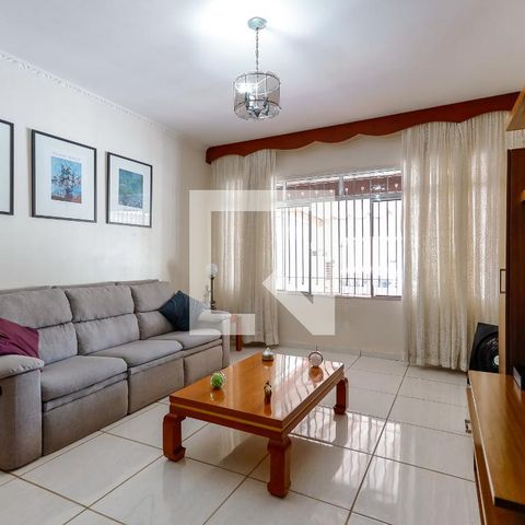 Casa à venda com 180m², 3 quartos e 3 vagasSala