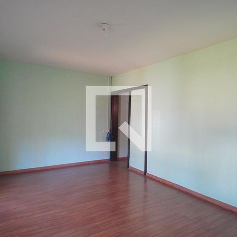 Casa para alugar com 190m², 3 quartos e 2 vagas Casa para alugar com 190m², 3 quartos e 2 vagasSala