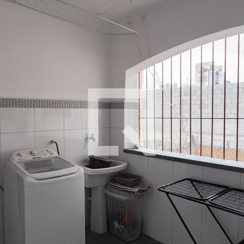 Casa para alugar com 430m², 3 quartos e 8 vagasLavanderia