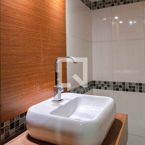 Casa para alugar com 430m², 3 quartos e 8 vagasBanheiro 6