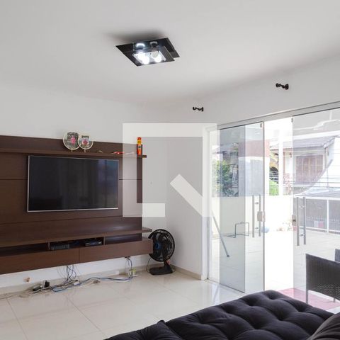 Casa para alugar com 430m², 3 quartos e 8 vagasSala